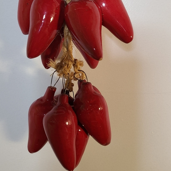 Vintage String of Chili Peppers - Picture 6 of 8